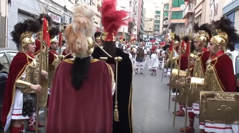Cofradia 15+1 Semana Santa. La Semana Santa en España, es especial, todo el mundo lo sabe, explicaré cual es la mayor procesión de Cataluña