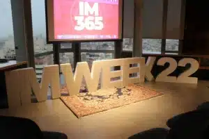 La nueva tendencia en eventos son las letras grandes. Foto de letras grandes