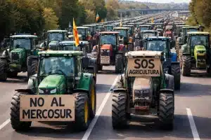 Mercosur y la tormenta agraria que sacudirá la política andaluza. Manifestación de tractores.