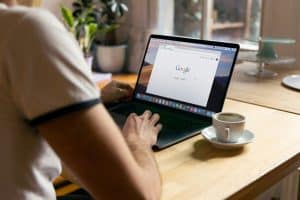 Automatiza tu posicionamiento en Google con herramientas SEO con IA